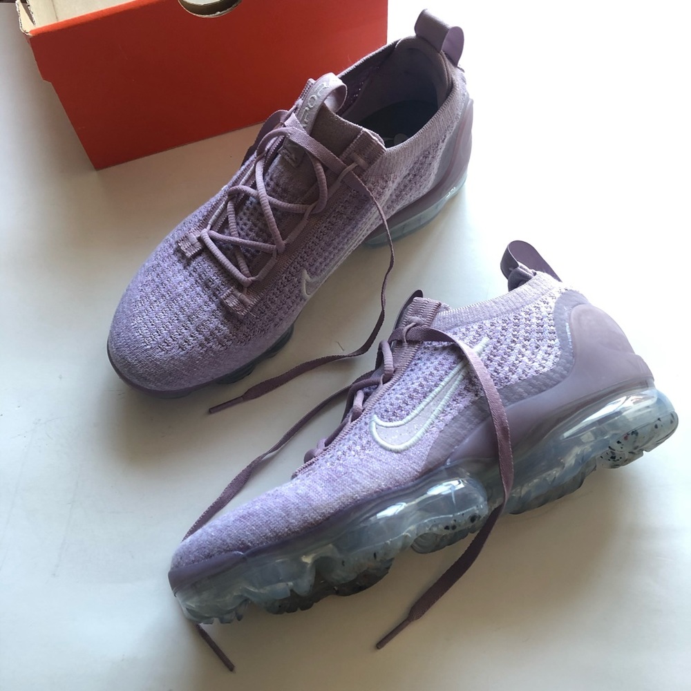 Nike Vapor Max Sneakers - Picture 1 of 9